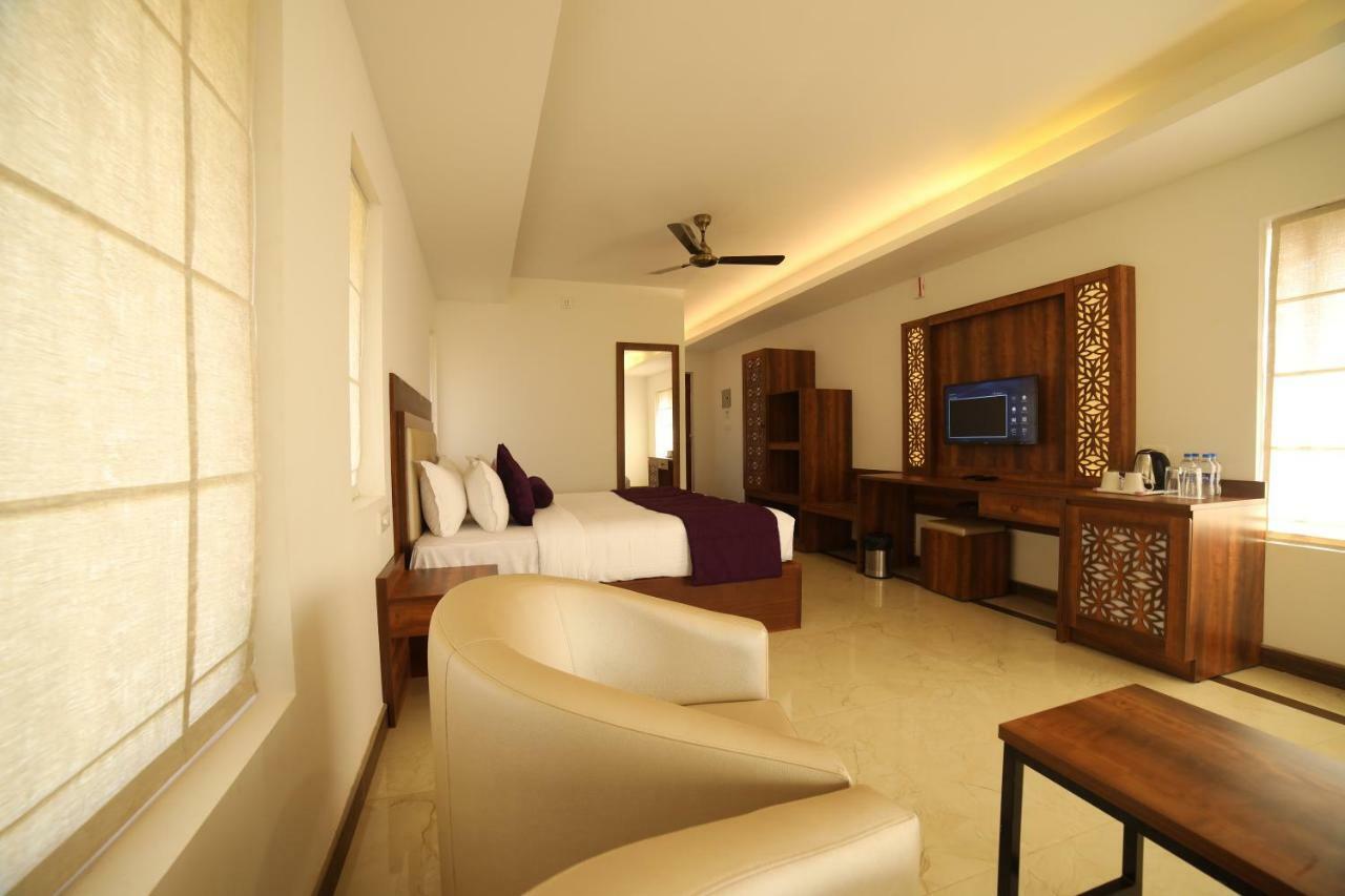 Contour Island Resort & Spa By Citrine Tariyod Ngoại thất bức ảnh