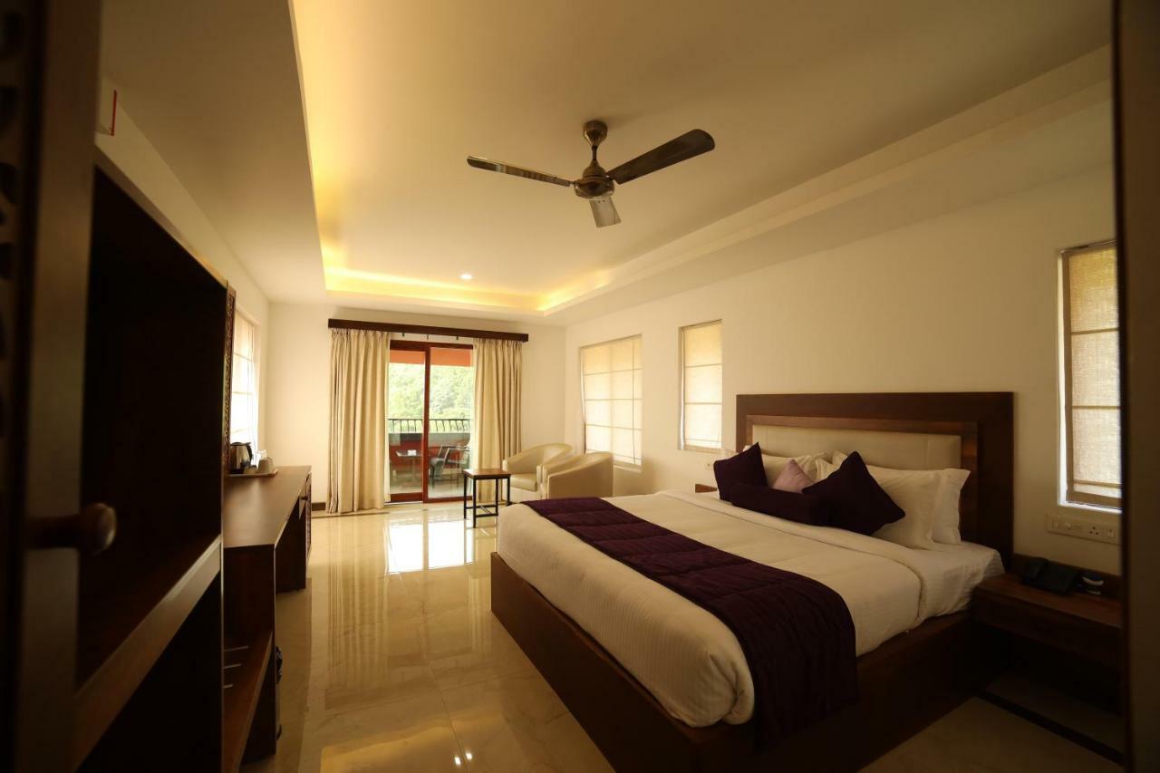 Contour Island Resort & Spa By Citrine Tariyod Ngoại thất bức ảnh